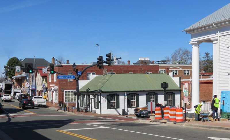 Street view of an intersection in historic Fairfax City, present day.