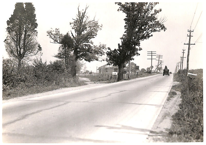 View of roads Near Gum Springs on Route 1 in 1930.