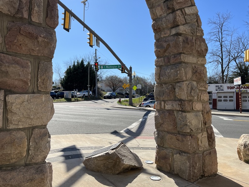 Picture of Tinner Hill through Monument Arch